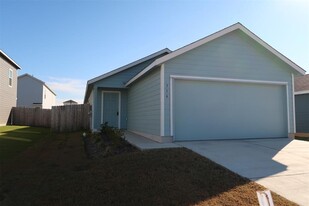 716 Commander Abbott Dr in Jarrell, TX - Building Photo