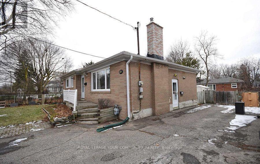 25 Rockport Crescent in Richmond Hill, ON - Building Photo