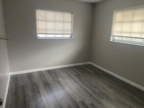 2416 NW 22nd Ct in Miami, FL - Building Photo - Building Photo