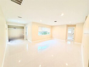 4866 Huntington St NE in St. Petersburg, FL - Building Photo - Building Photo