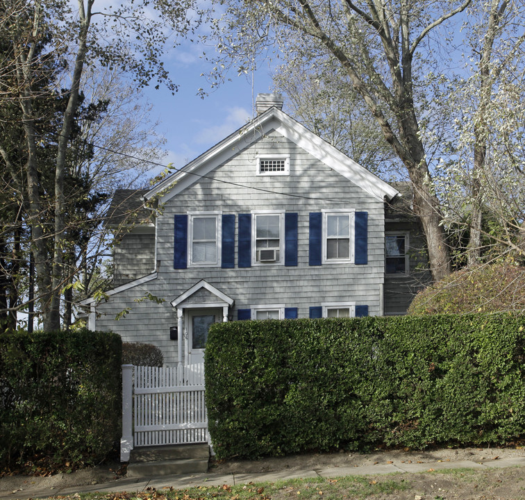 105 Meeting House Ln in Southampton, NY - Foto de edificio