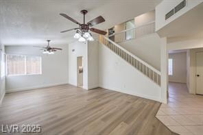 2451 Muirfield Ave in Henderson, NV - Foto de edificio - Building Photo