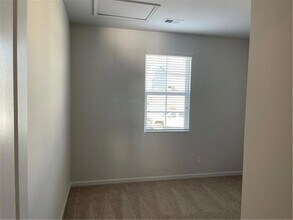 240 Summerwood Ln in Dawsonville, GA - Foto de edificio - Building Photo