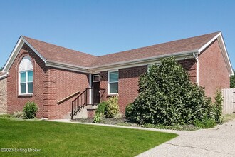 13102 Lavenia Ln in Louisville, KY - Building Photo - Building Photo