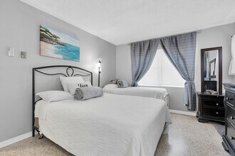 121 46th Ave in St Pete Beach, FL - Building Photo - Building Photo