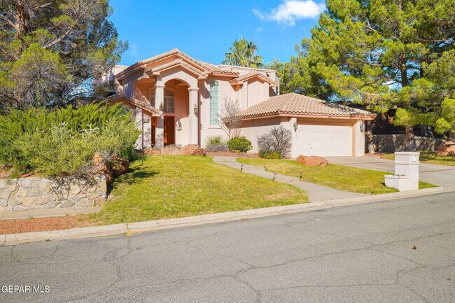 851 Via Alegre Ln in El Paso, TX - Building Photo - Building Photo