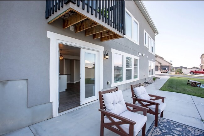 2832 Fox Pointe Dr in Saratoga Springs, UT - Building Photo - Building Photo