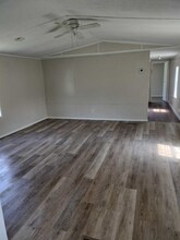 104 Forest Creek Ln in Bruceville, TX - Foto de edificio - Building Photo