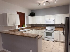 12821 SW 135th St in Miami, FL - Building Photo - Building Photo