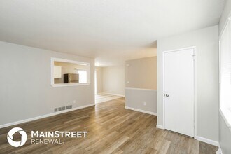 6302 E 140th Terrace in Grandview, MO - Building Photo - Building Photo