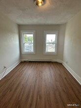 36 Truman St in New London, CT - Building Photo - Building Photo