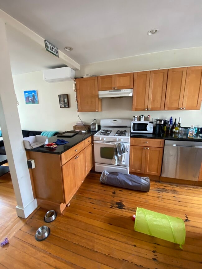 15 Cooper St, Unit 2 in Boston, MA - Building Photo - Building Photo