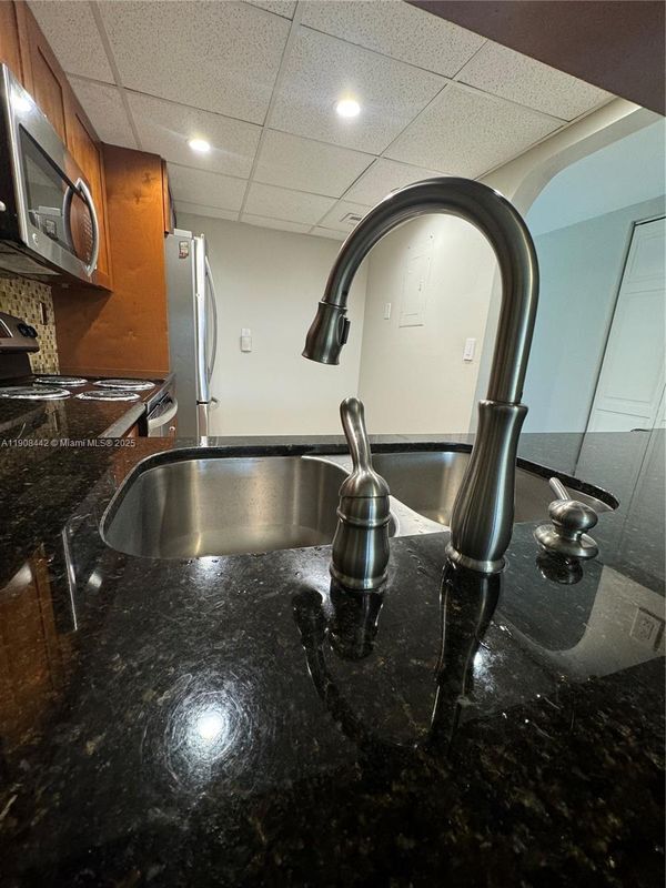 9050 NW 28th St in Coral Springs, FL - Building Photo - Building Photo