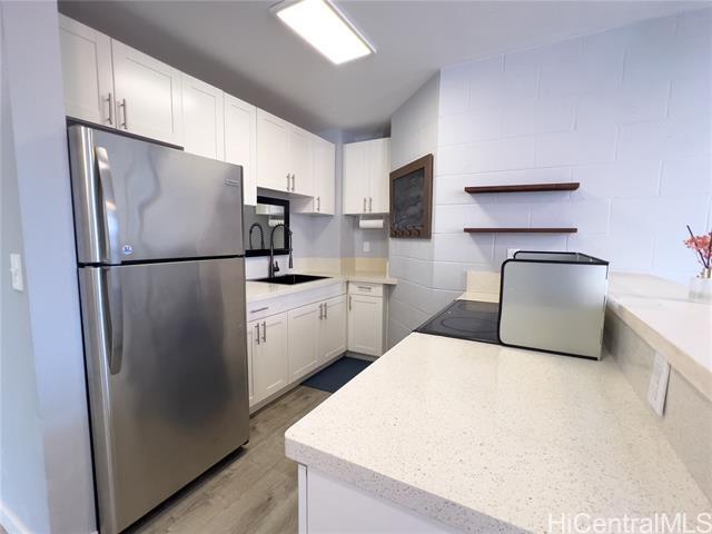 property at 1103 Acacia Rd