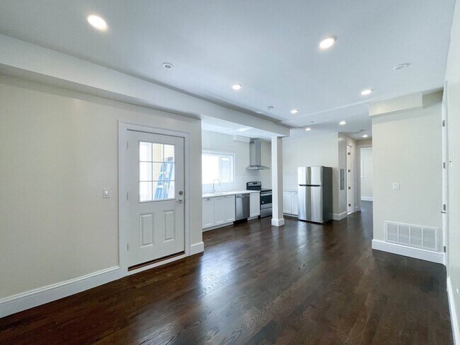 39 Foster St in Boston, MA - Building Photo - Building Photo