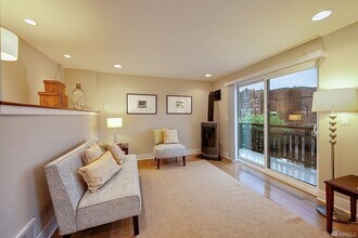 3841 Woodland Park Ave N in Seattle, WA - Building Photo - Building Photo