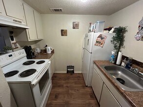 4405 Carter Creek Pkwy in Bryan, TX - Building Photo - Building Photo