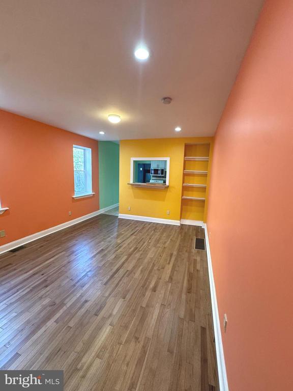 property at 2121 N 20th St
