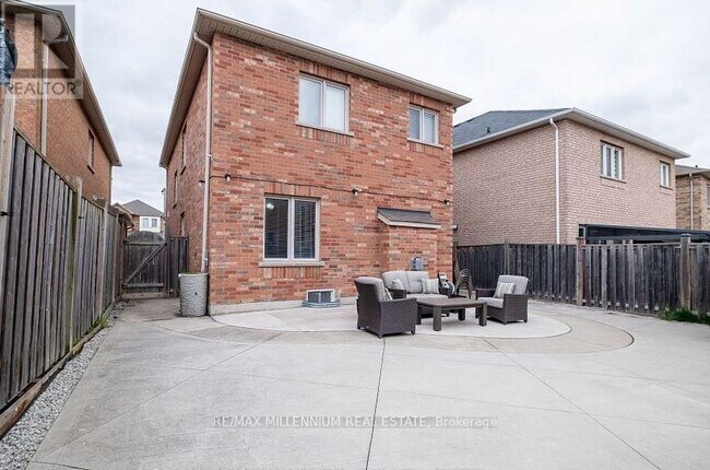 66 Attview Crescent in Brampton, ON - Building Photo - Building Photo