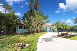 27642 Imperial Shores Blvd in Bonita Springs, FL - Building Photo