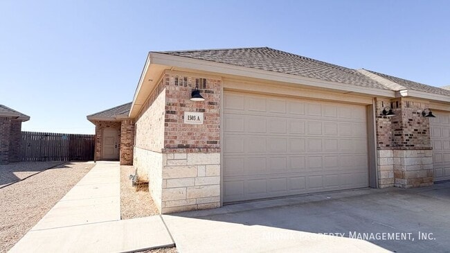1503 Avenue O in Shallowater, TX - Building Photo - Building Photo