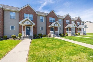 Town Hall Terrace in Grand Island, NY - Building Photo