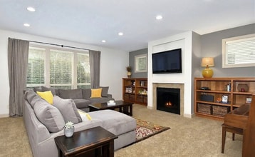 17560 SW Keystone Ct in Beaverton, OR - Building Photo - Building Photo