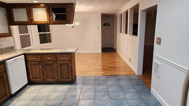 7 B St, Unit 1 in Everett, MA - Building Photo - Building Photo