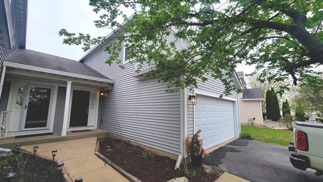 property at 790 Wedgewood Cir