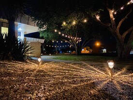 2901 W Illinois Ave, Unit B in Midland, TX - Building Photo