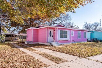 230 Michael Blvd in Hurst, TX - Building Photo - Building Photo