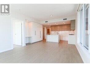 2108-2108 Gilmore Ave in Burnaby, BC - Building Photo - Building Photo