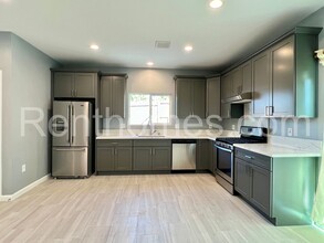 3153 Easy St in San Diego, CA - Building Photo - Building Photo