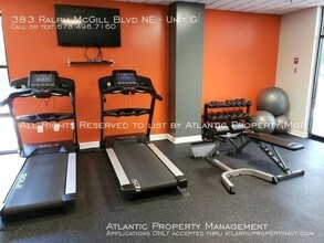 383 Ralph McGill Blvd NE in Atlanta, GA - Foto de edificio - Building Photo