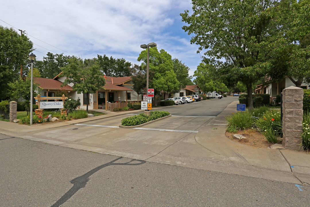 Quarry Oaks Apartments in Rocklin, CA - Foto de edificio