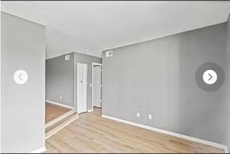 Villa Alegre Apartamentos in Kansas City, KS - Building Photo - Building Photo