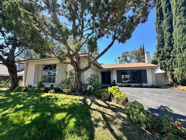 property at 29476 Trailway Ln