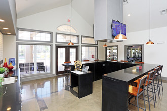 The Quarters Lincoln - Student Living in Lincoln, NE - Building Photo - Interior Photo