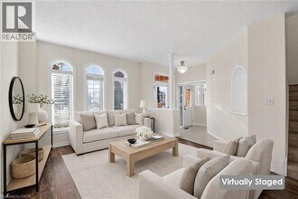 461 Hwy 8 in Hamilton, ON - Building Photo - Building Photo