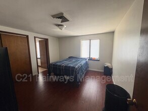 528 St Clair Ave in Clairton, PA - Building Photo - Building Photo