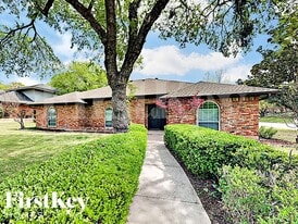 1852 Rhinevalley Dr, Unit 1231 in Arlington, TX - Building Photo