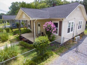111 Summit St in Gastonia, NC - Building Photo - Building Photo