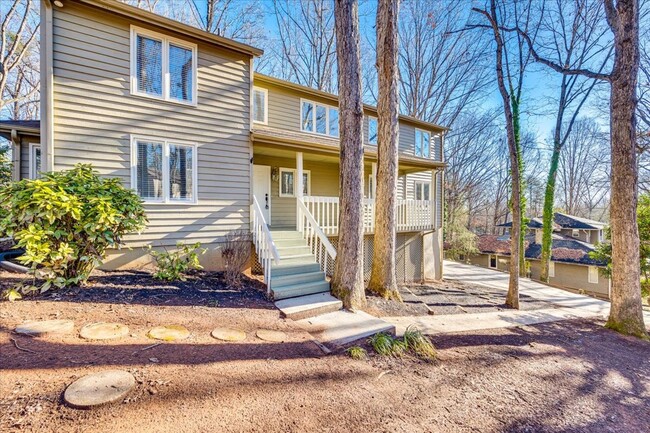 11 Woodvine Ln in Clover, SC - Building Photo - Building Photo
