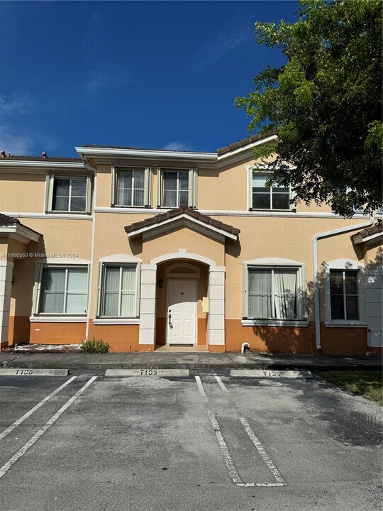 7313 NW 174th Terrace in Hialeah, FL - Building Photo