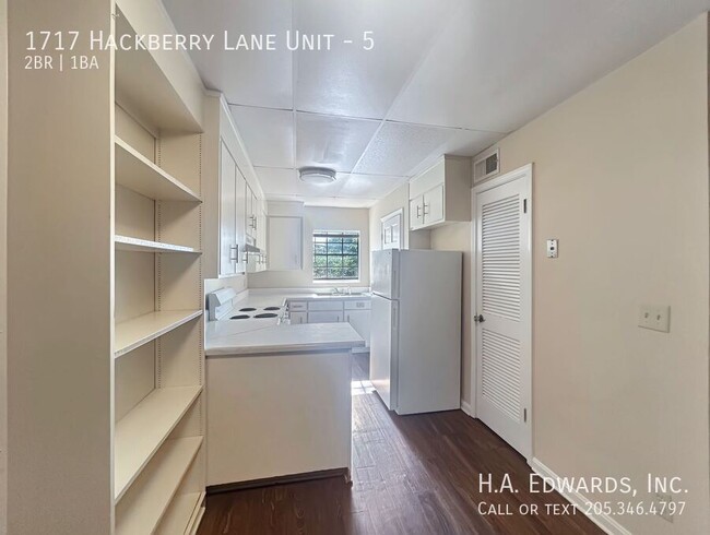 property at 1717 Hackberry Ln