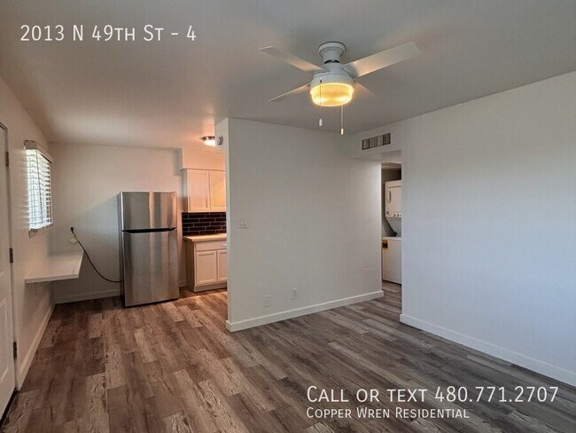 2013 N 49th St in Phoenix, AZ - Building Photo - Building Photo