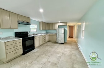 8 Hallcox St in Greenville, SC - Building Photo - Building Photo