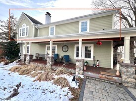 24 Sycamore St in Sussex, NJ - Building Photo