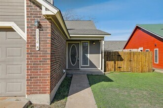 8804 Cainwood Ln in Austin, TX - Building Photo - Building Photo