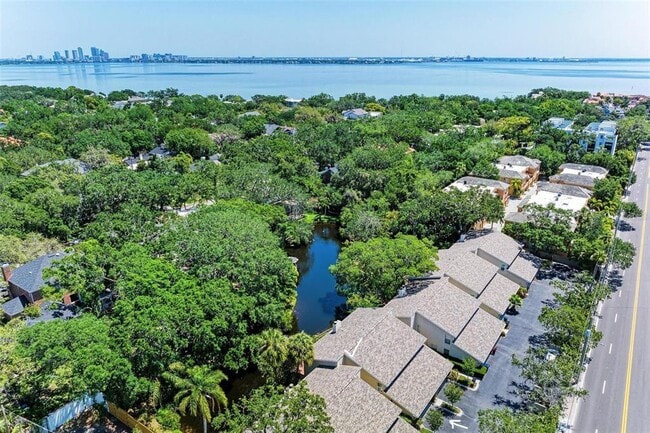 property at 2927 W Gandy Blvd